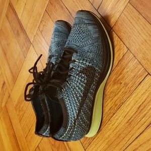 Nike Flyknit Racer
